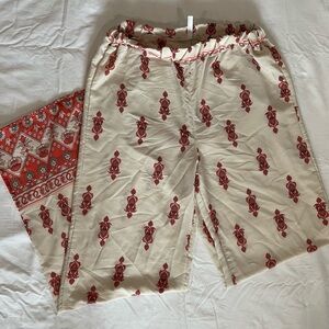 Auditions Red and Cream Patterned Cropped Pants